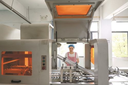 加速推進(jìn)智能化升級(jí)，打造智慧工廠新標(biāo)桿——企業(yè)技術(shù)咨詢服務(wù)的核心價(jià)值與實(shí)踐路徑